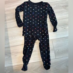 Kyte BABY Heart Pattern Pajama Set - Black and Multicolor